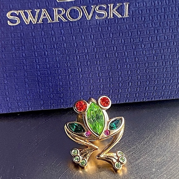 Swarovski collectible frog pin